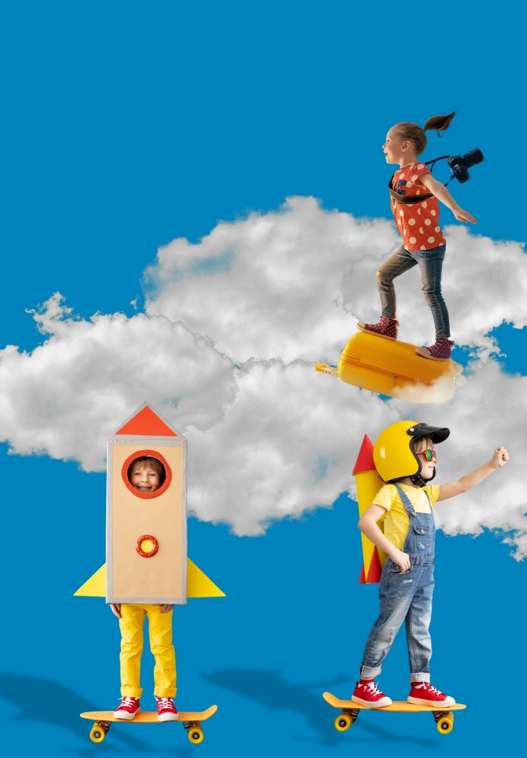 Criança feliz em aula de inglês online