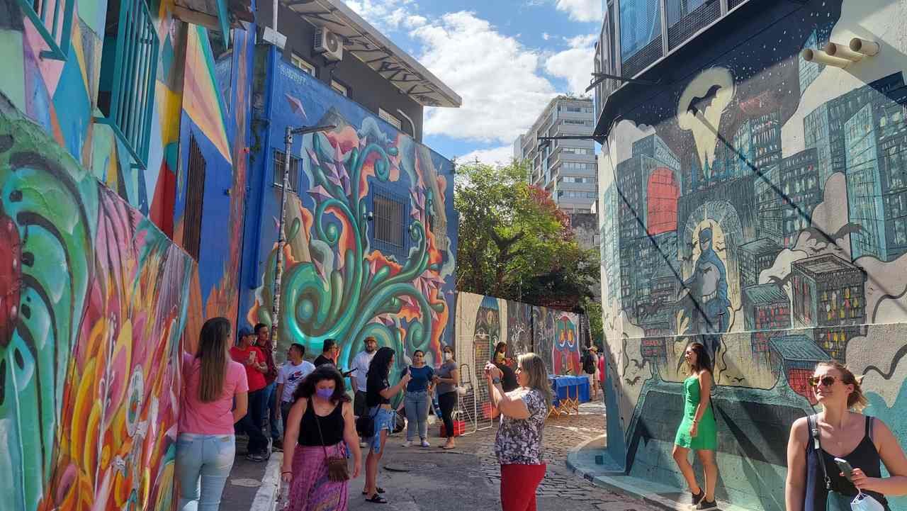 Aulas de inglês online para crianças na Vila Madalena