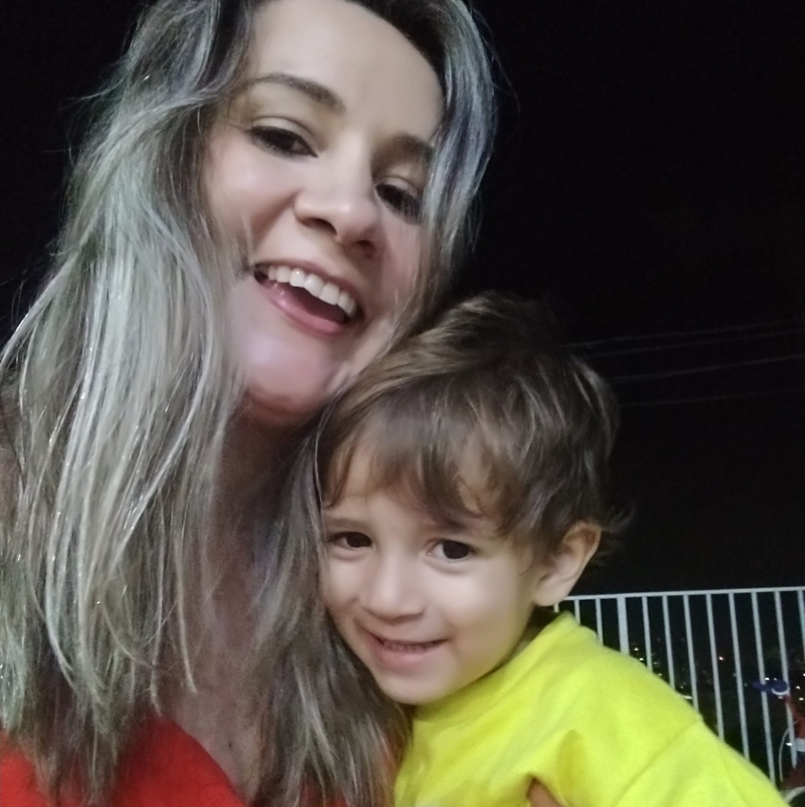 Lúcia Cortes — mãe de aluno do Sue's Chat & That